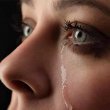 آیا گریه کردن برای پوست شما مفید است؟